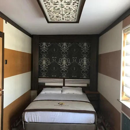 Demosanhotel בית הארחה *